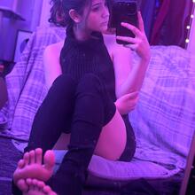  Nude