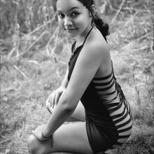  Nude