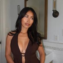  Nude