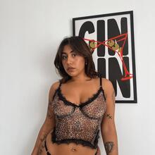  Nude