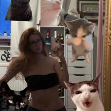  Nude