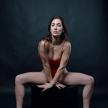  Nude