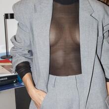  Nude