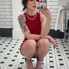  Nude