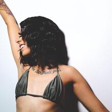  Nude