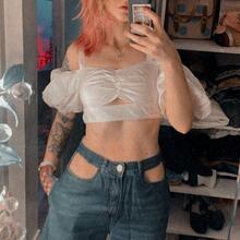  Nude