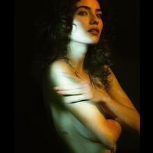  Nude