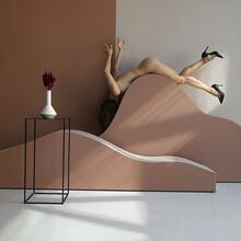  Nude