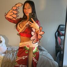  Nude