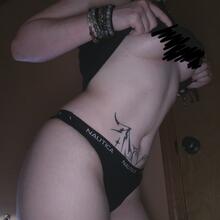  Nude