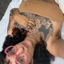  Nude