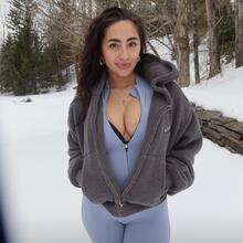  Nude