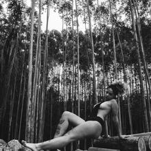  Nude
