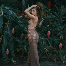 Nude