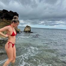  Nude