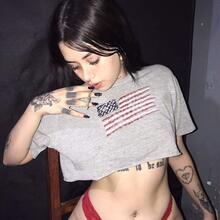  Nude
