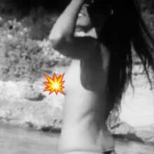  Nude