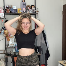  Nude