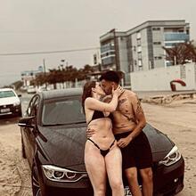  Nude
