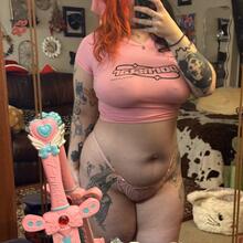  Nude