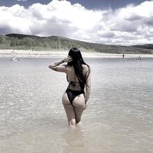  Nude