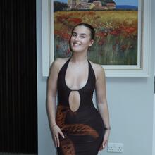  Nude