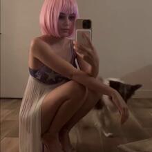  Nude