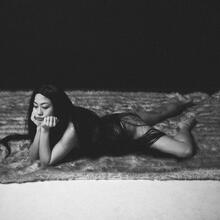  Nude