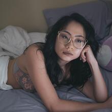  Nude