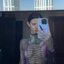  Nude