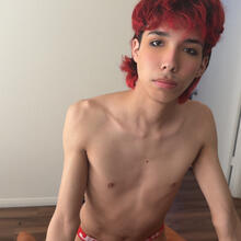  Nude
