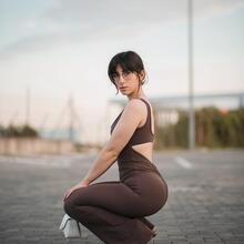  Nude