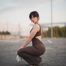  Nude
