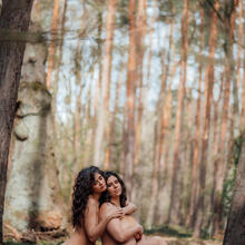  Nude
