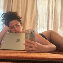  Nude