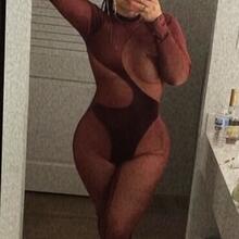  Nude
