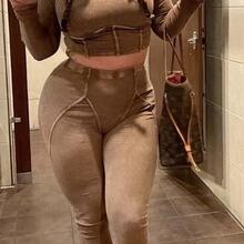  Nude