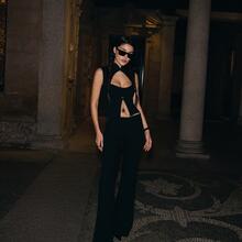  Nude