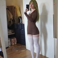 Nude