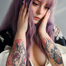  Nude