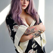  Nude