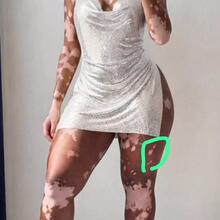 Nude