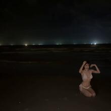  Nude
