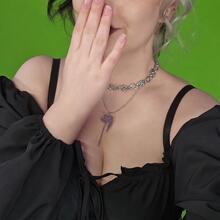  Nude