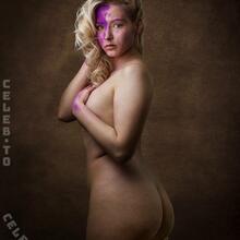  Nude