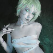  Nude