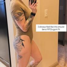  Nude
