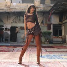  Nude