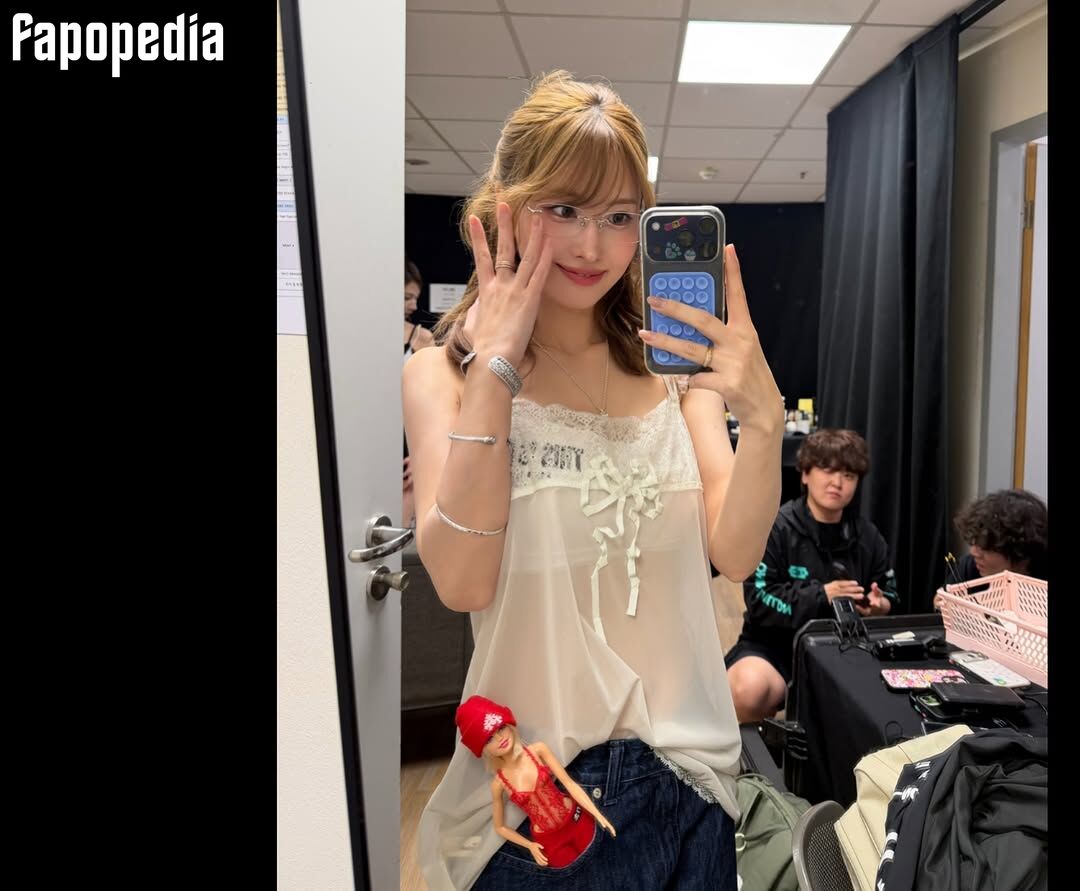 Hirai Momo