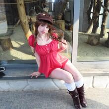  Nude